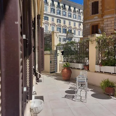 Apartament Domus Aurea And *
