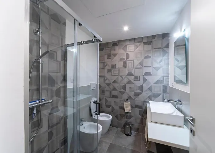 Domus Aurea And דירה